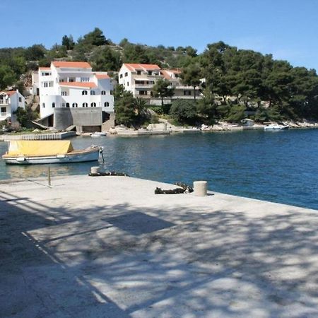 Apartments Ivo - 20M From The Sea Račišće Εξωτερικό φωτογραφία