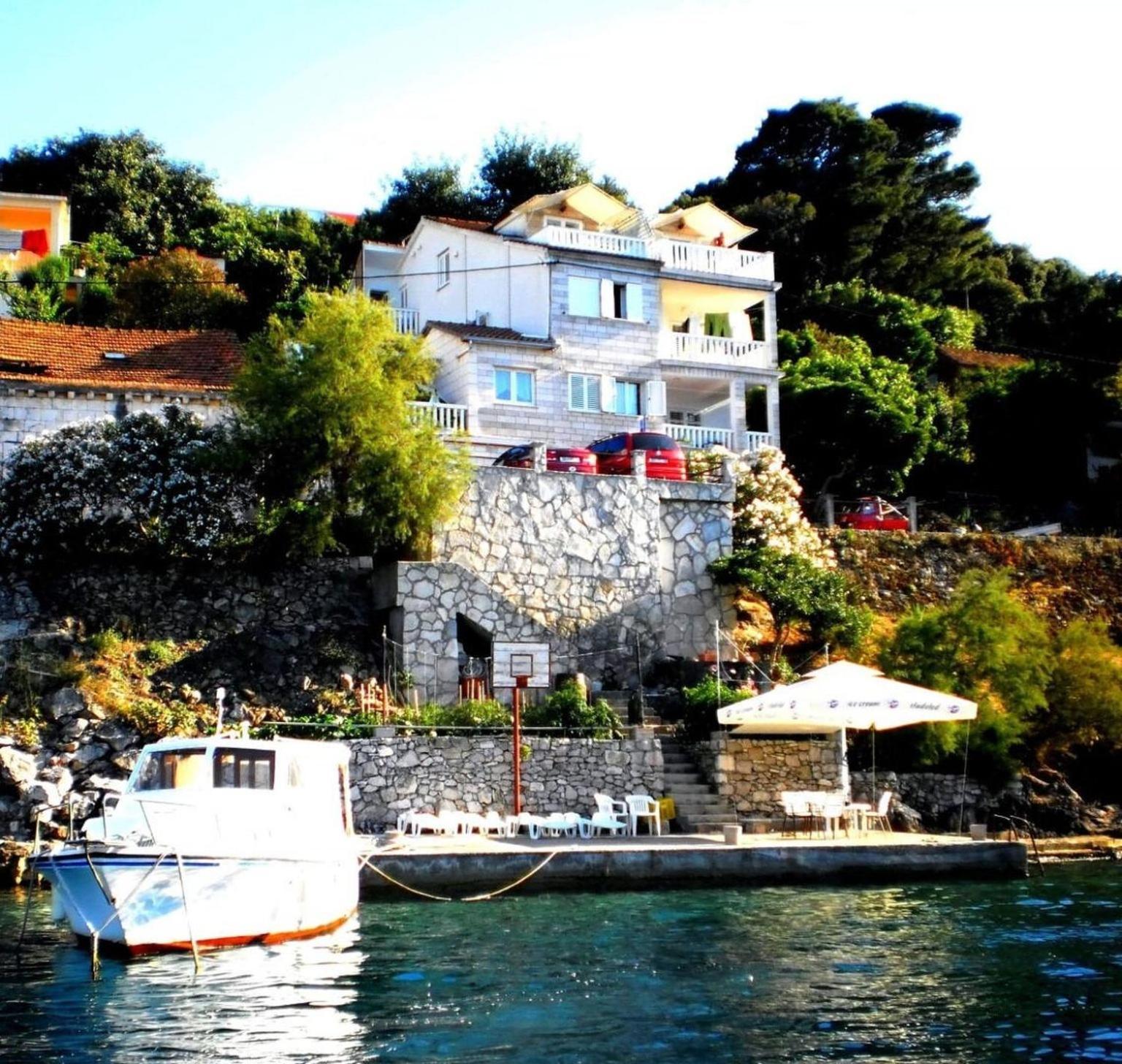 Apartments Ivo - 20M From The Sea Račišće Εξωτερικό φωτογραφία